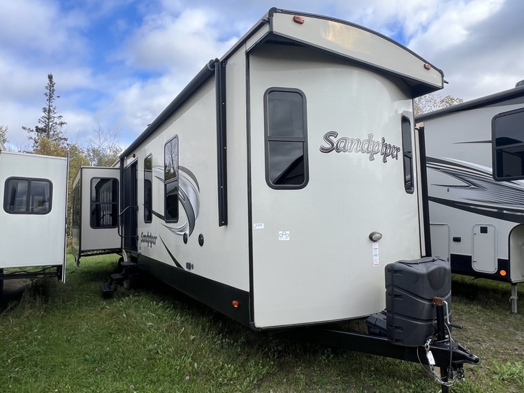 2019 FOREST RIVER SANDPIPER DESTINATION 393RL